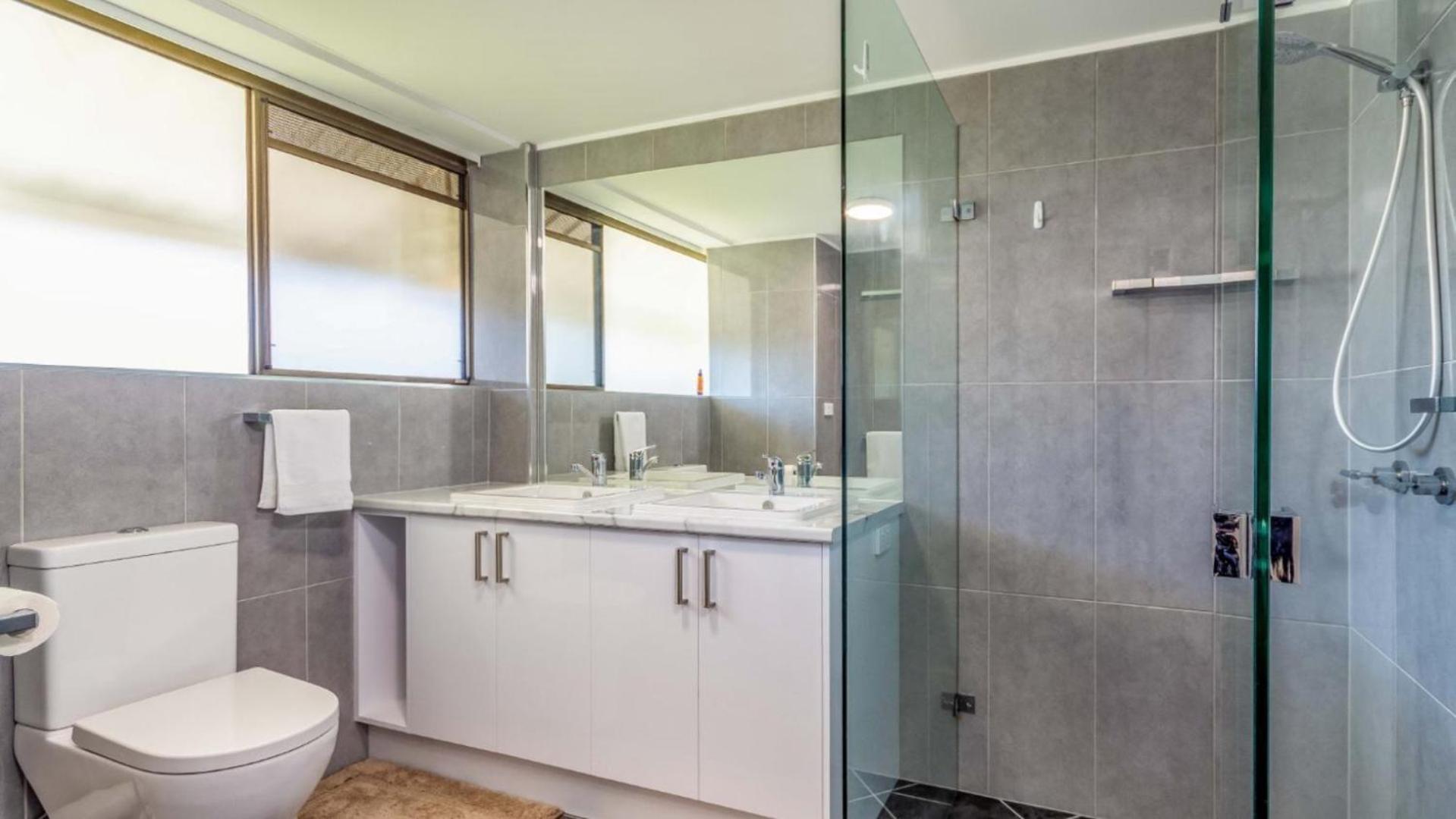 Placid Waters Holiday Apartments Bongaree Екстер'єр фото