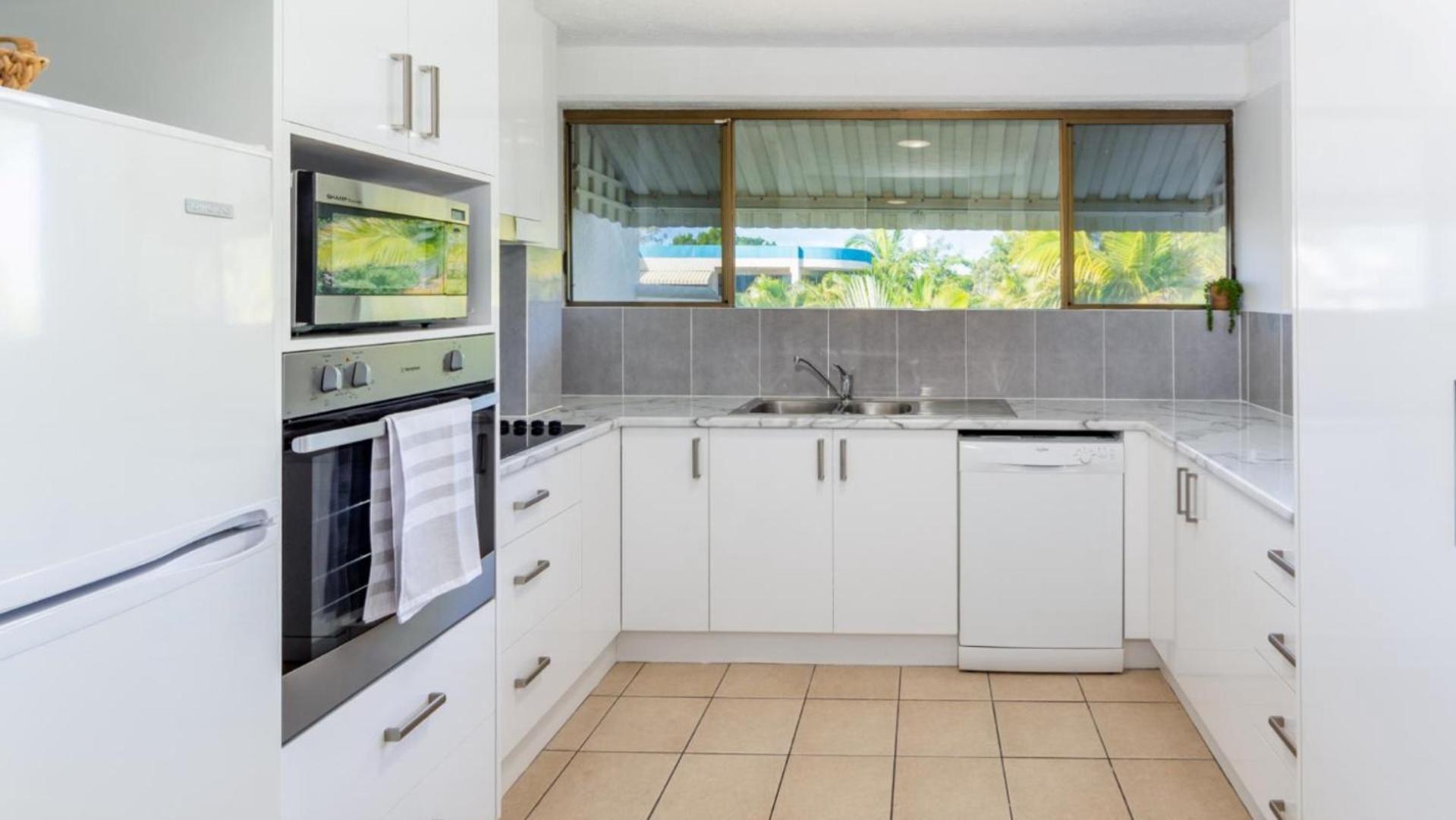 Placid Waters Holiday Apartments Bongaree Екстер'єр фото